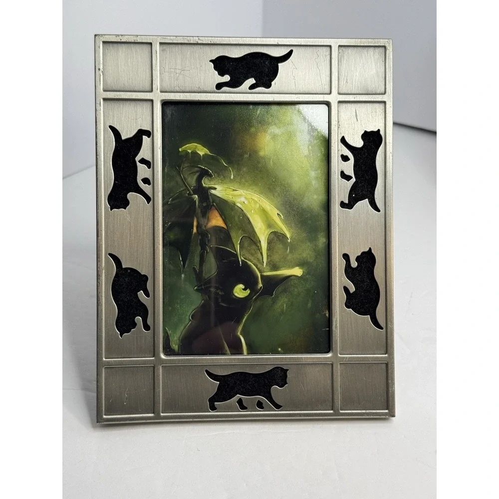 Vintage late-1990s silver-tone metal‎ cat silhouette picture frame  Fits 3